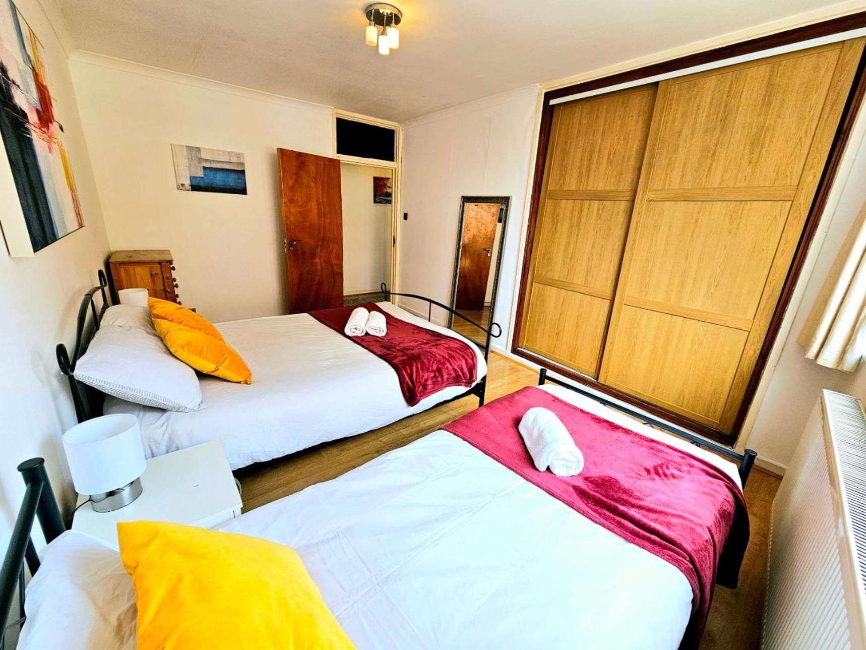 Bright & Spacious Home In Building With Lift, Right Next To Bayswater Station - Walk To Kensington Palace, Hyde Park, Little Venice & Notting Hill لندن المظهر الخارجي الصورة