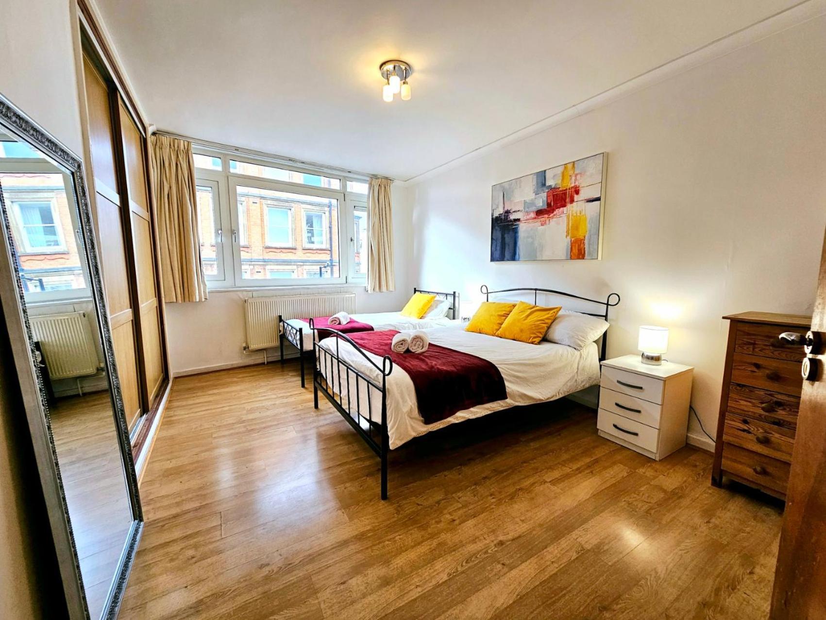 Bright & Spacious Home In Building With Lift, Right Next To Bayswater Station - Walk To Kensington Palace, Hyde Park, Little Venice & Notting Hill لندن المظهر الخارجي الصورة