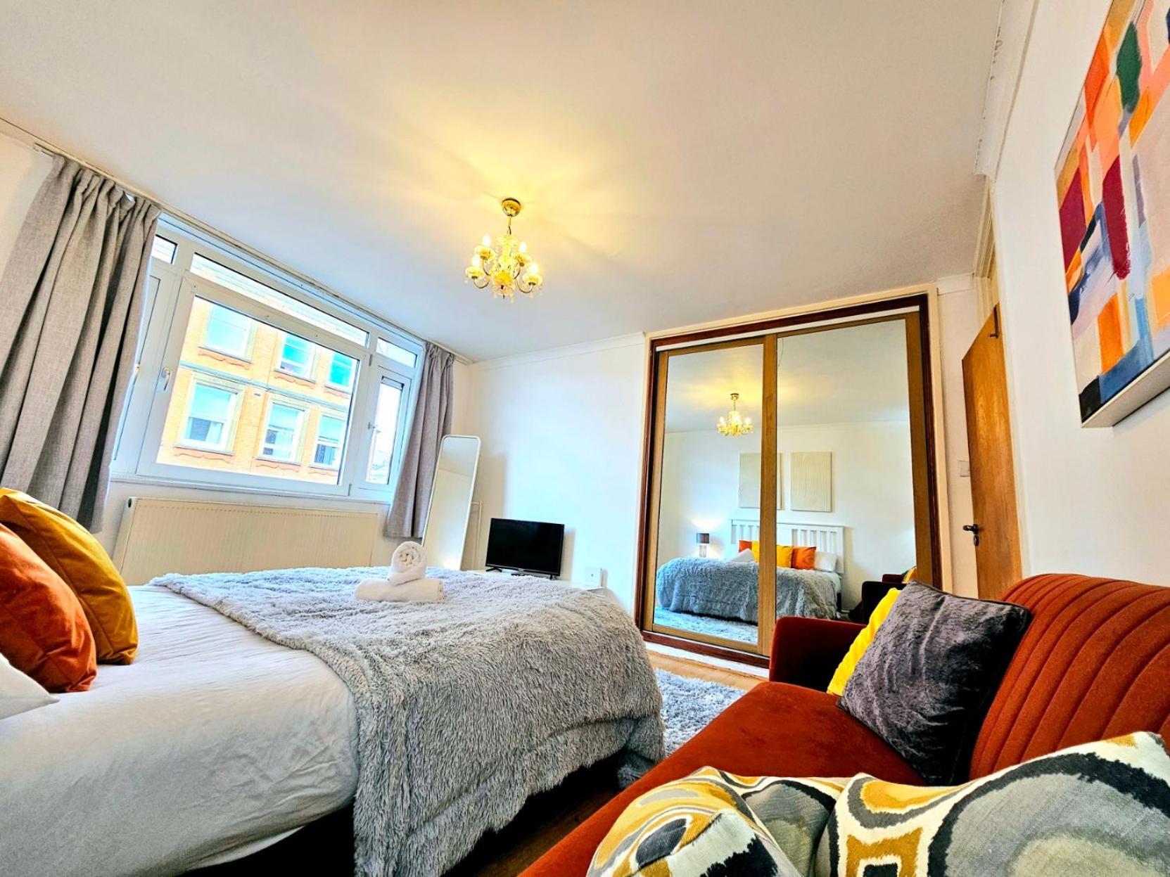 Bright & Spacious Home In Building With Lift, Right Next To Bayswater Station - Walk To Kensington Palace, Hyde Park, Little Venice & Notting Hill لندن المظهر الخارجي الصورة